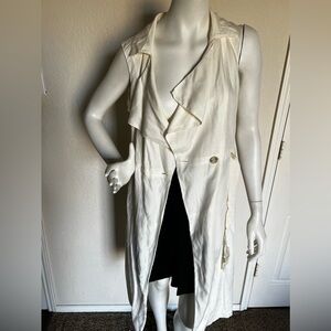 Cute White/Black vest size XS